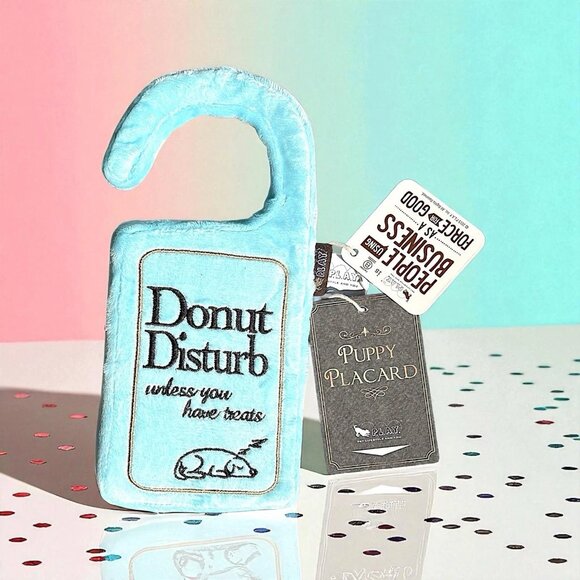 P.L.A.Y. “Donut Disturb” Hotel Door Hanger Plush Dog‎ Toy L/XL (NEW w/TAGS!) - Picture 3 of 5